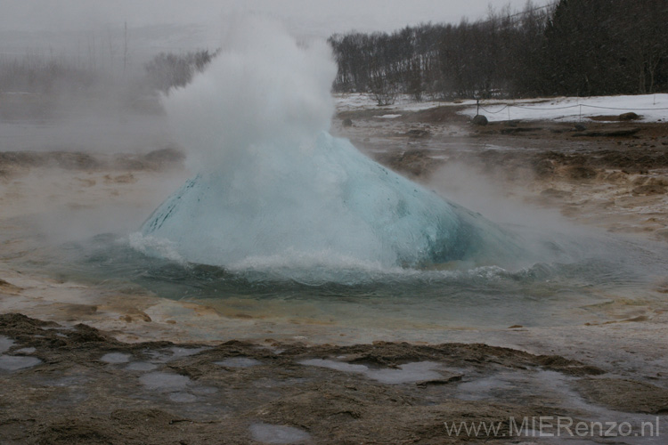 20120314125430-1 Geysir