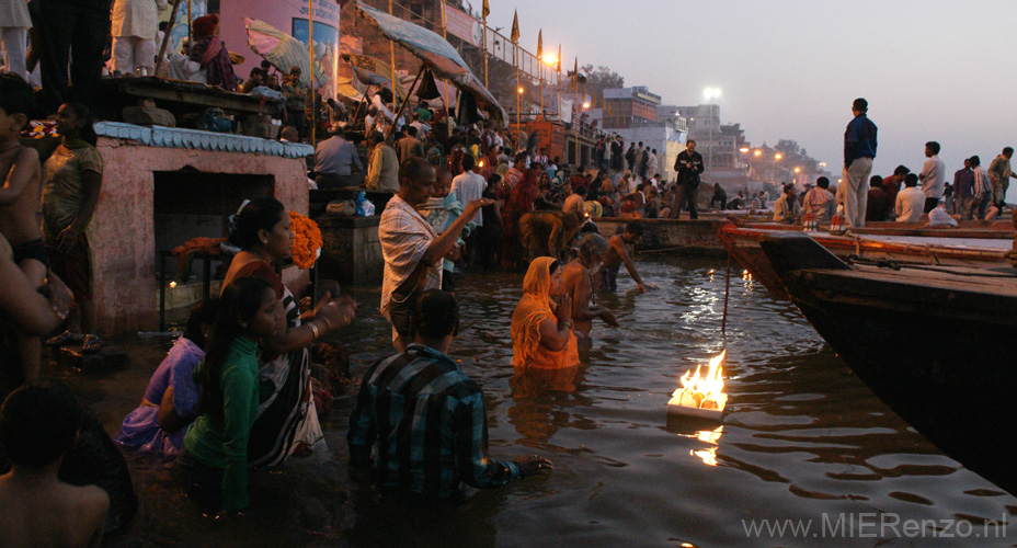 20130306060327 Mier - Boottocht Ganges