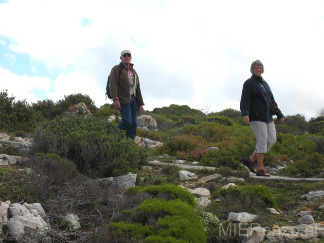 20070923 A (41) Hermanus - pa en ma aan de wandel