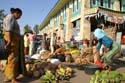 20070514 sunda A (02) Lombok - Dagje rondrijden - Markt