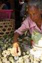 20070514 sunda A (14) Lombok - Dagje rondrijden - Markt