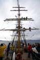 20081213 (44) Beagle kanaal -  de eerste klimmers zittenin de masten