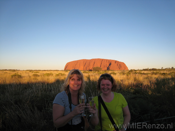 20110420180026 Zonsondergang Uluru