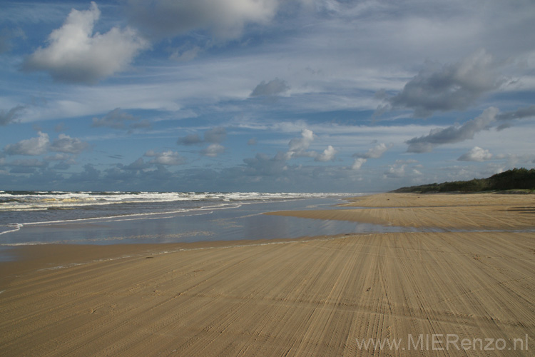 20110425160658 Highway Fraser Island