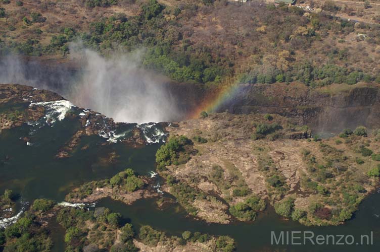 20060908 A (39) - Zimbabwe - Vic Falls - helicoptervlucht