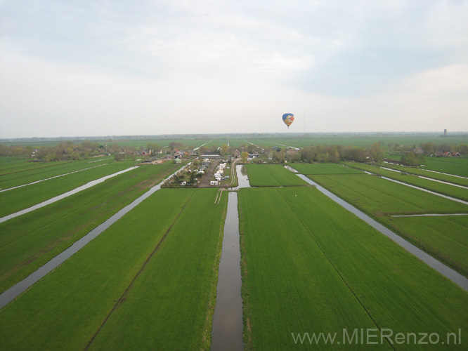 20090411 Ballonvaren 26 We gaan landen in Lopik